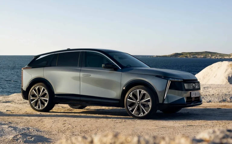 Le nouveau DS N°7 dévoile sa fiche technique : autonomie, prix, motorisations